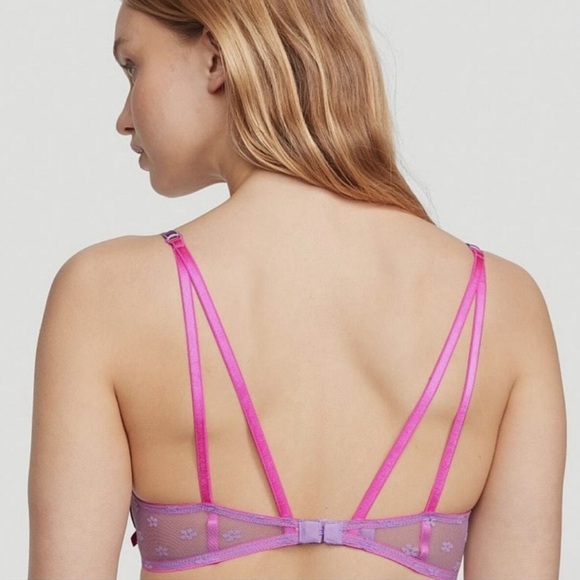 Victoria’s Secret Sexy Tee Wireless Push-Up Lace Bra *NWT* - Picture 4 of 5